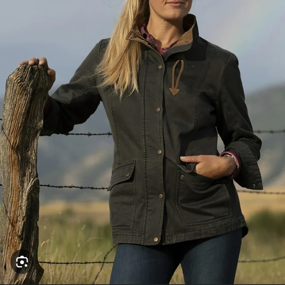 Legendary Whitetails Tarmak Utility Jacket with concealed carry pockets - Picture 3 of 15